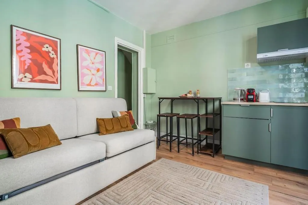 Studio Porte Dore Bois De Vincennes Paris